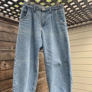 Zara Tapered/High Wasted Jeans